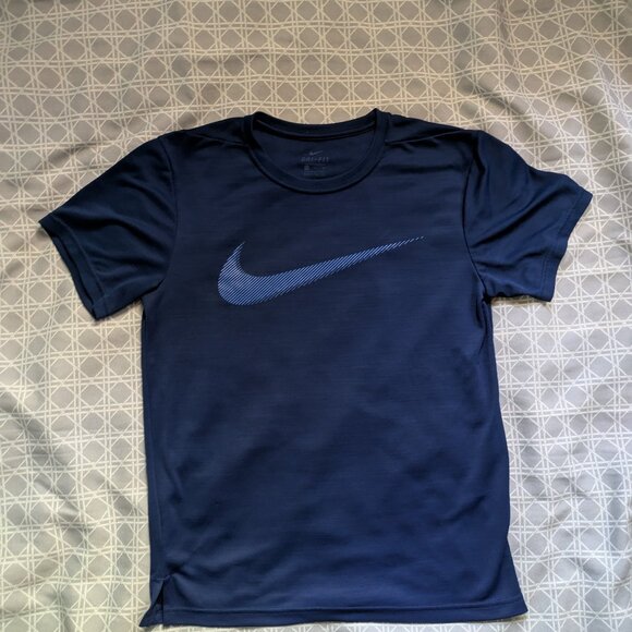 3 Nike DRI-FIT Athletic Shirts - Picture 10 of 13
